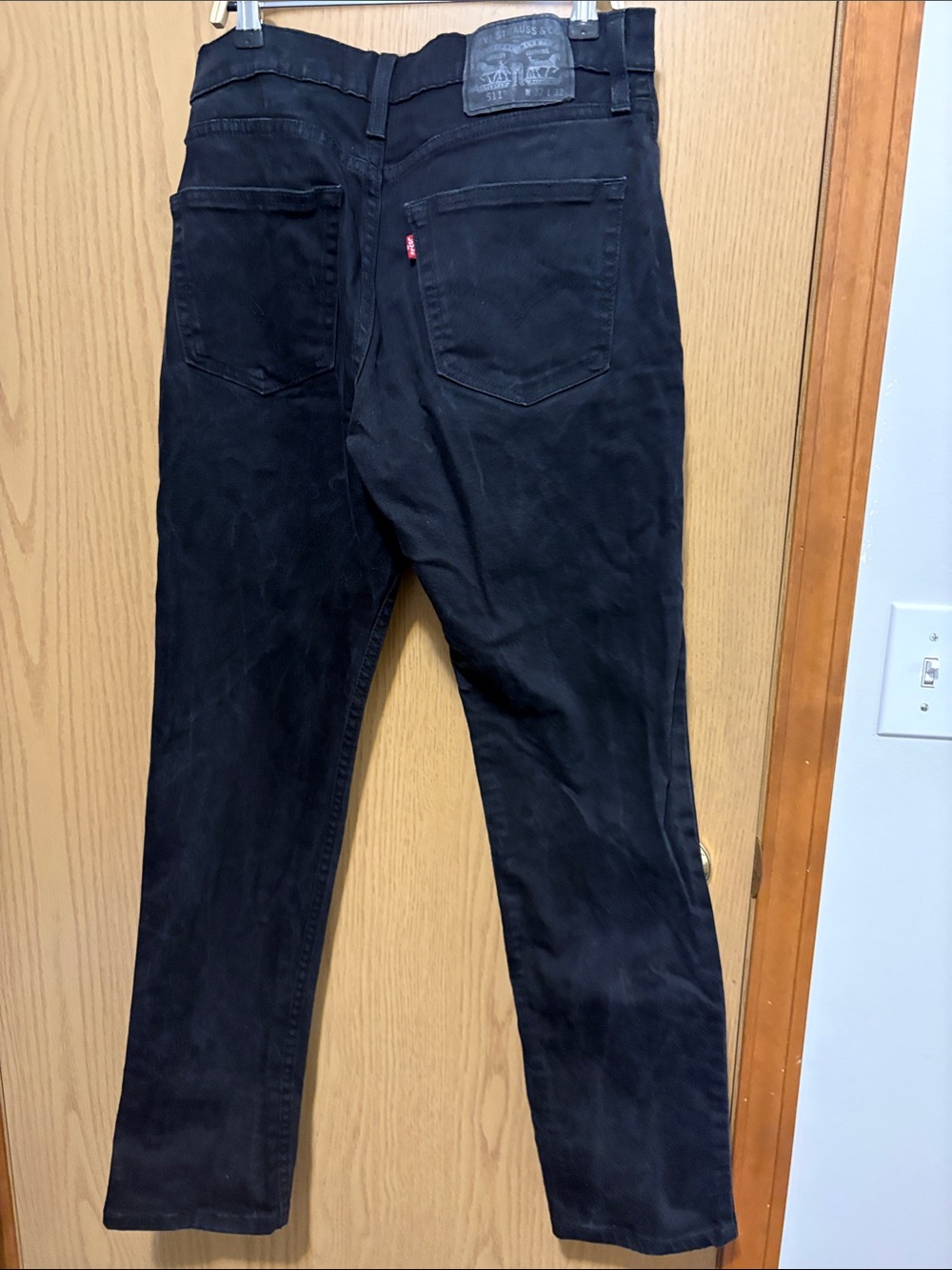 Levi's Slim Straight Men's Jeans in Black Denim